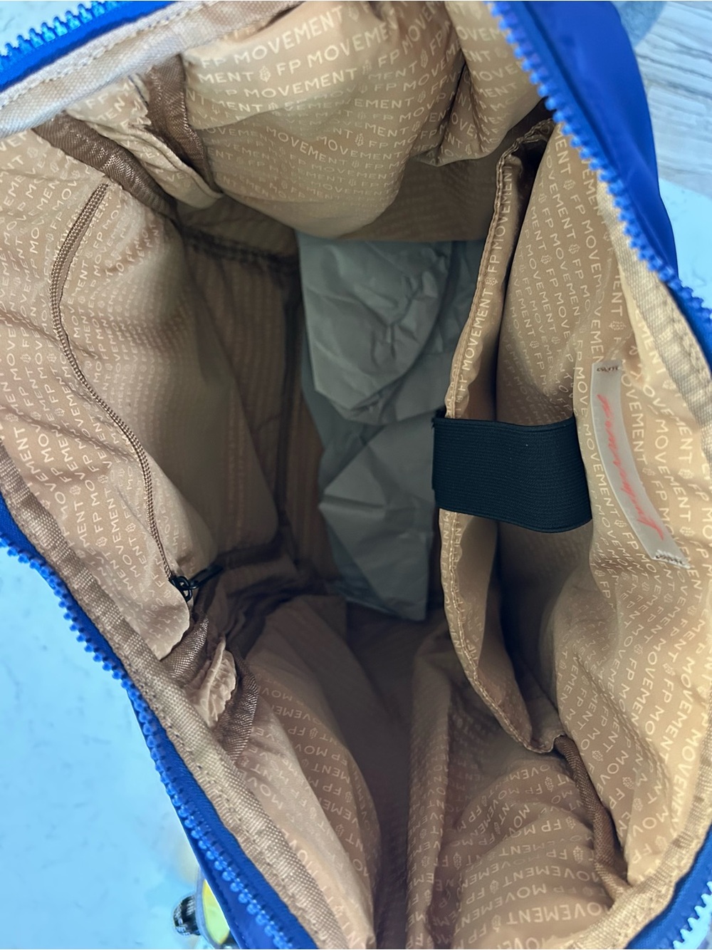 New FP Movement No Time Zones Carryall Tote in Electric Shock Blue w/ Mini Pouch - Picture 16 of 16